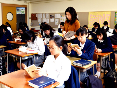 香蘭女学校中等科高等科の制服写真画像まとめ・レビュー口コミ評判・生徒の着こなし・夏服冬服詳細情報（こうらん）