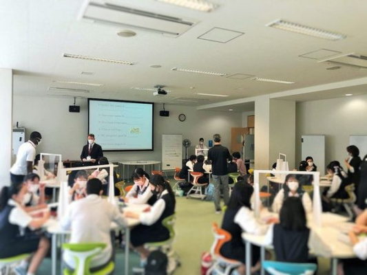 南山中学高校女子部の制服写真画像まとめ・レビュー口コミ評判・生徒の着こなし・夏服冬服詳細情報