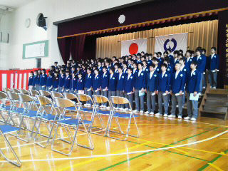 福生市立福生第三中学校の制服写真画像まとめ・レビュー口コミ評判・生徒の着こなし・夏服冬服詳細情報