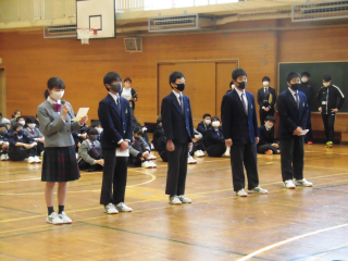 港区立青山中学校の制服写真画像まとめ・レビュー口コミ評判・生徒の着こなし・夏服冬服詳細情報