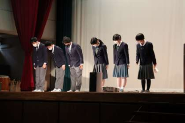 板橋区立上板橋第一中学校の制服写真画像まとめ・レビュー口コミ評判・生徒の着こなし・夏服冬服詳細情報