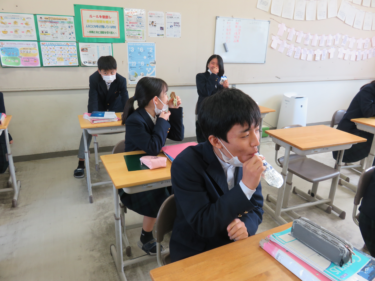 府中市立府中第一中学校の制服写真画像まとめ・レビュー口コミ評判・生徒の着こなし・夏服冬服詳細情報