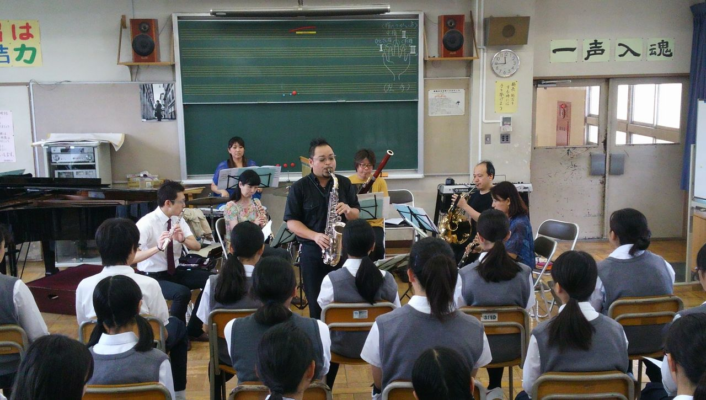 三鷹市立第六中学校の制服写真画像まとめ・レビュー口コミ評判・生徒の着こなし・夏服冬服詳細情報│全国中高制服グラム-全国47都道府県の中学校高等学校制服 検索口コミ-