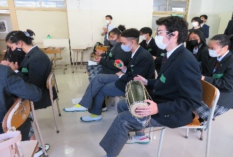 神奈川県立愛川高校の制服写真画像まとめ・レビュー口コミ評判・生徒の着こなし・夏服冬服詳細情報