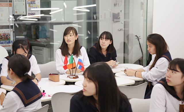 関東国際高校の制服写真画像まとめ・レビュー口コミ評判・生徒の着こなし・夏服冬服詳細情報