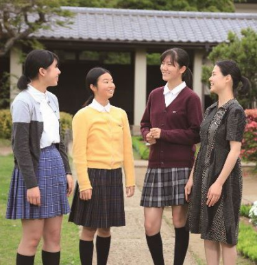 自由学園女子部中等高等科の制服写真画像まとめ・レビュー口コミ評判・生徒の着こなし・夏服冬服詳細情報