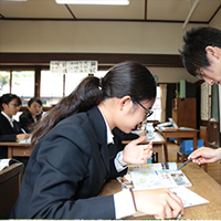自由学園女子部中等高等科の制服写真画像まとめ・レビュー口コミ評判・生徒の着こなし・夏服冬服詳細情報