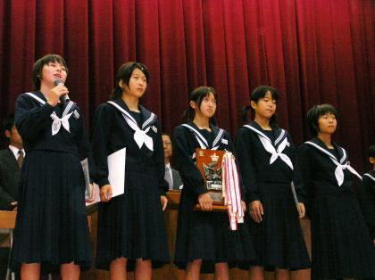 愛知県江南市立中の制服2023年度より一新。新制服、９日まで市役所で展示