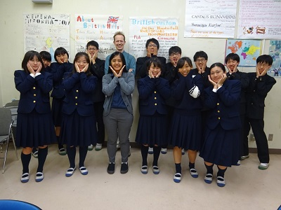 埼玉県立越谷南高校の制服写真画像まとめ・レビュー口コミ評判・生徒の着こなし・夏服冬服詳細情報
