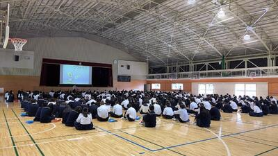 埼玉県立熊谷商業高校の制服写真画像まとめ・レビュー口コミ評判・生徒の着こなし・新制服旧制服比較【2020/令和2年新制服】