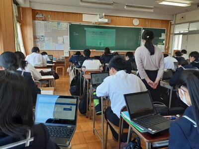 埼玉県立熊谷商業高校の制服写真画像まとめ・レビュー口コミ評判・生徒の着こなし・新制服旧制服比較【2020/令和2年新制服】