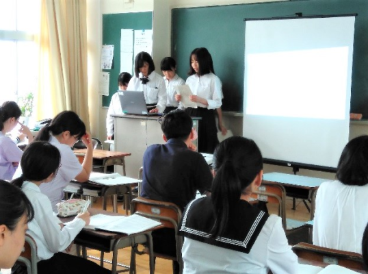 栃木県立鹿沼高校の制服写真画像まとめ・レビュー口コミ評判・生徒の着こなし・夏服冬服詳細情報│全国中高制服グラム-全国47都道府県の中学校高等学校制服 検索口コミ-