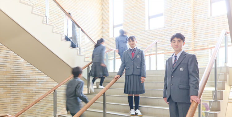 光英VERITAS中学高校の制服写真画像まとめ・レビュー口コミ評判・生徒の着こなし・夏服冬服詳細情報