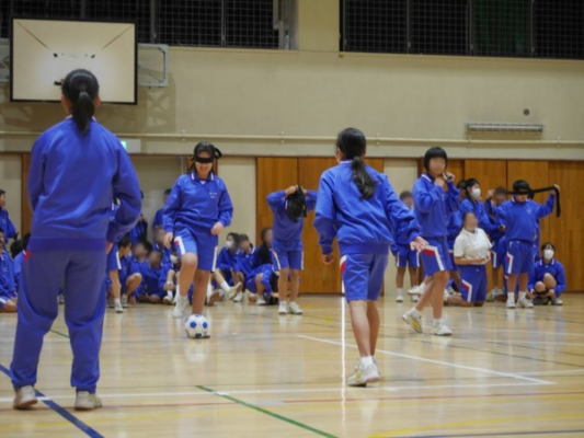 葛飾区立奥戸中学校の制服写真画像まとめ・レビュー口コミ評判・生徒の着こなし・夏服冬服詳細情報│全国中高制服グラム全国47都道府県の中学校高等