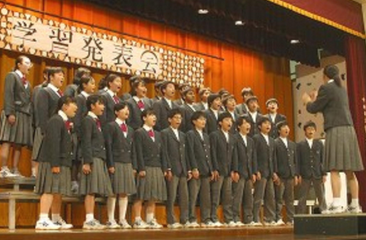 中央区立日本橋中学校の制服写真画像まとめ・レビュー口コミ評判・生徒の着こなし・夏服冬服詳細情報│全国中高制服グラム全国47都道府県の中学校