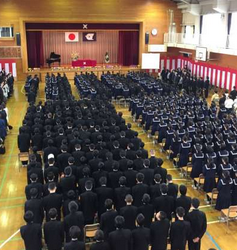 江戸川区立鹿本中学校の制服写真画像まとめ・レビュー口コミ評判・生徒の着こなし・夏服冬服詳細情報