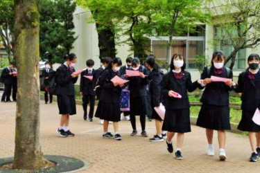 板橋区立高島第三中学校の制服写真画像まとめ・レビュー口コミ評判・生徒の着こなし・夏服冬服詳細情報