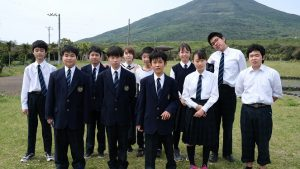 八丈町立大賀郷中学校の制服写真画像まとめ・レビュー口コミ評判・生徒の着こなし・夏服冬服詳細情報