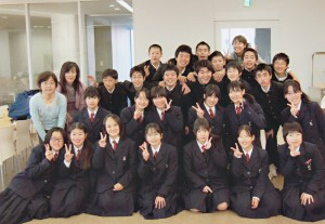 足立区立第十二中学校の制服写真画像まとめ・レビュー口コミ評判・生徒の着こなし・夏服冬服詳細情報