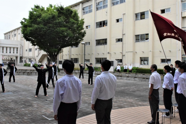 愛知県立豊橋東高校の制服写真画像動画まとめ・レビュー口コミ評判・生徒の着こなし・夏服冬服詳細情報