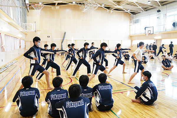 江東区立深川第四中学校の制服写真画像まとめ・レビュー口コミ評判・生徒の着こなし・夏服冬服詳細情報│全国中高制服グラム-全国47都道府県の中学校 高等学校制服検索口コミ-