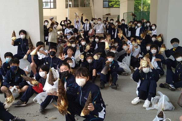 桐蔭学園中等教育学校の制服画像まとめ・口コミ評判・制服詳細レビュー