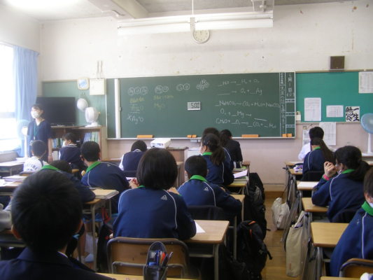 横須賀市立武山中学校の制服画像まとめ・口コミ評判・制服詳細レビュー
