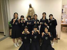 函嶺白百合学園中学高校の制服写真画像まとめ・レビュー口コミ評判・生徒の着こなし・夏服冬服詳細情報