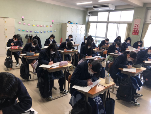 緑ヶ丘女子中学高校の制服画像まとめ・口コミ評判・制服詳細レビュー