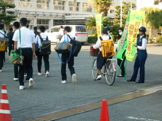 佐賀県立鳥栖工業高校の制服写真画像まとめ・レビュー口コミ評判・生徒の着こなし・夏服冬服詳細情報