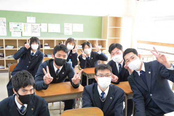 佐賀県立伊万里実業高校の制服写真画像まとめ・レビュー口コミ評判・生徒の着こなし・夏服冬服詳細情報