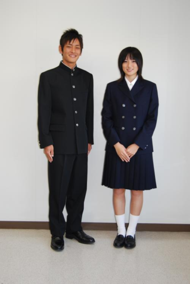 佐賀県立佐賀西高校の制服写真画像まとめ・レビュー口コミ評判・生徒の着こなし・夏服冬服詳細情報