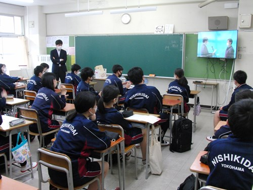 横浜市立錦台中学校の制服画像まとめ・口コミ評判・制服詳細レビュー│全国中高制服グラム-全国47都道府県の中学校高等学校制服検索口コミ-