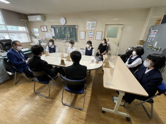 横須賀市立大楠中学校の制服画像まとめ・口コミ評判・制服詳細レビュー・新制服旧制服比較【2022/令和4年度新制服】
