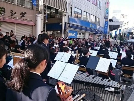 横須賀市立久里浜中学校の制服画像動画まとめ・口コミ評判・制服詳細レビュー