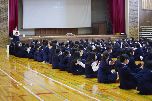 平安女学院中学高校の制服写真画像動画まとめ・レビュー口コミ評判・生徒の着こなし・夏服冬服詳細情報・日本初のセーラー服採用校
