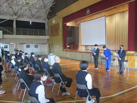 横須賀市立野比中学校の制服画像まとめ・口コミ評判・制服詳細レビュー