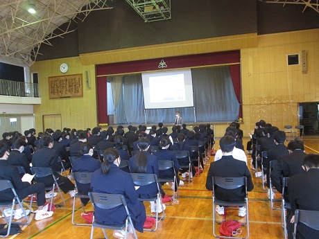 横須賀市立野比中学校の制服画像まとめ・口コミ評判・制服詳細レビュー