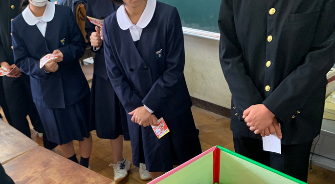 茅ヶ崎市立浜須賀中学校の制服画像まとめ・口コミ評判・制服詳細レビュー│全国中高制服グラム全国47都道府県の中学校高等学校制服検索口コミ