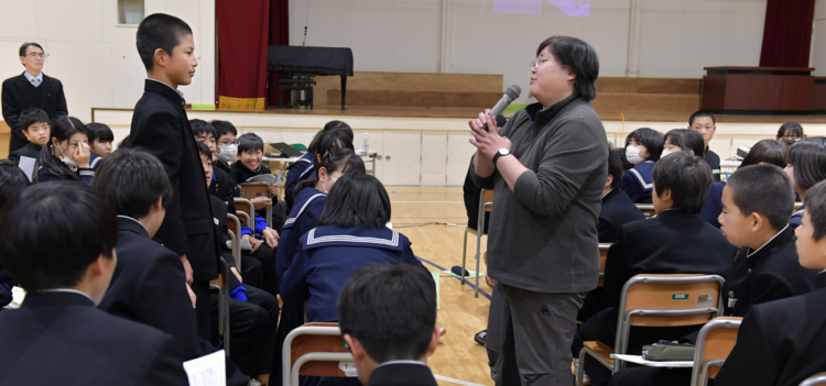 座間市立座間中学校の制服画像まとめ・口コミ評判・制服詳細レビュー・新制服旧制服比較【2023/令和5年新制服】