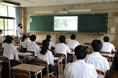 京都府立莵道高校の制服写真画像まとめ・レビュー口コミ評判・生徒の着こなし・夏服冬服詳細情報