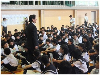 一宮市立浅井中学校の制服写真画像まとめ・レビュー口コミ評判・生徒の着こなし・夏服冬服詳細情報