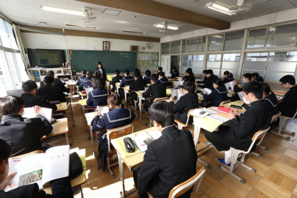 岡崎市立竜海中学校の制服写真画像まとめ・レビュー口コミ評判・生徒の着こなし・夏服冬服詳細情報