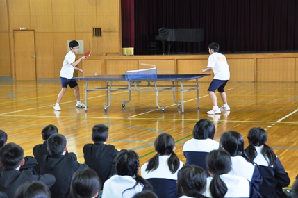 名古屋市立鳴子台中学校の制服写真画像まとめ・レビュー口コミ評判・生徒の着こなし・夏服冬服詳細情報