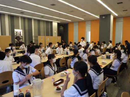 弥富市立十四山中学校の制服写真画像まとめ・レビュー口コミ評判・生徒の着こなし・夏服冬服詳細情報