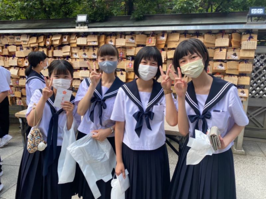 西尾市立西尾中学校の制服写真画像まとめ・レビュー口コミ評判・生徒の着こなし・夏服冬服詳細情報