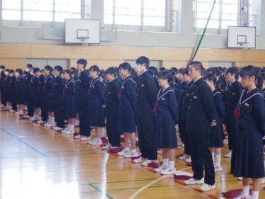 知多市立中部中学校の制服写真画像まとめ・レビュー口コミ評判・生徒の着こなし・夏服冬服詳細情報