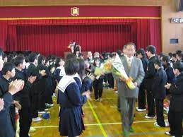 春日井市立鷹来中学校の制服写真画像まとめ・レビュー口コミ評判・生徒の着こなし・夏服冬服詳細情報