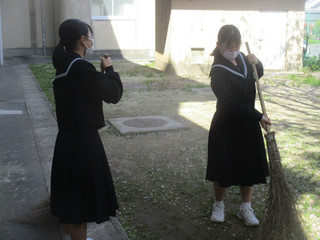 西尾市立寺津中学校の制服写真画像まとめ・レビュー口コミ評判・生徒の着こなし・夏服冬服詳細情報│全国中高制服グラム全国47都道府県の中学校高等