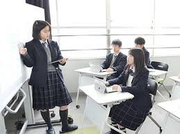 京都市立塔南高校の制服写真画像まとめ・レビュー口コミ評判・生徒の着こなし・夏服冬服詳細情報